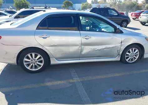 2010 Toyota Corolla S z USA, uszkodzony, nr VIN 2T1BU4EE4AC401972